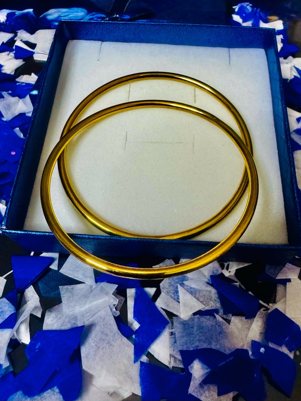 Elegant Gold-Tone Women's Bangle Bracelet Set